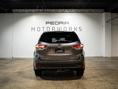 2015 Toyota Highlander Limited   - Photo 7 - Peoria, IL 61615