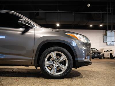 2015 Toyota Highlander Limited   - Photo 21 - Peoria, IL 61615