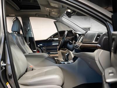 2015 Toyota Highlander Limited   - Photo 27 - Peoria, IL 61615