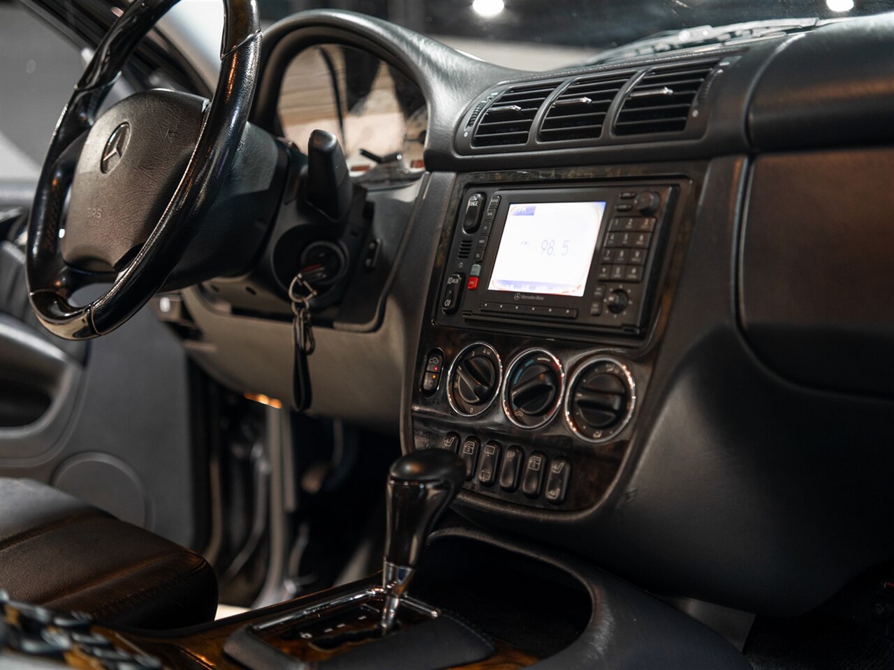 2001 Mercedes-Benz ML 55 AMG - Photo 24 - Peoria, IL 61615