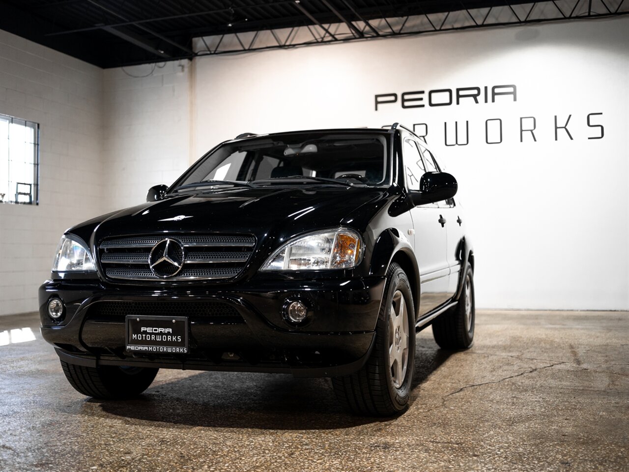 2001 Mercedes-Benz ML 55 AMG - Photo 2 - Peoria, IL 61615