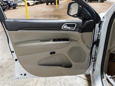 2015 Jeep Grand Cherokee Overland - Photo 36 - Peoria, IL 61615