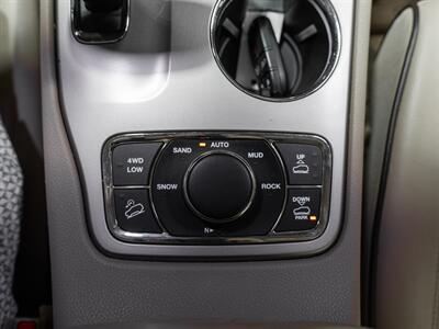 2015 Jeep Grand Cherokee Overland - Photo 35 - Peoria, IL 61615