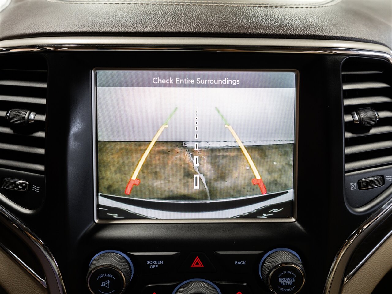 2015 Jeep Grand Cherokee Overland - Photo 20 - Peoria, IL 61615