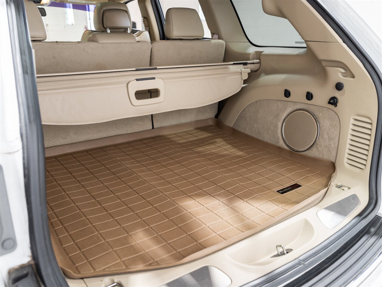 2015 Jeep Grand Cherokee Overland - Photo 17 - Peoria, IL 61615