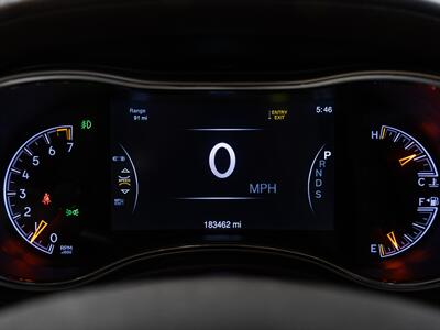 2015 Jeep Grand Cherokee Overland - Photo 24 - Peoria, IL 61615