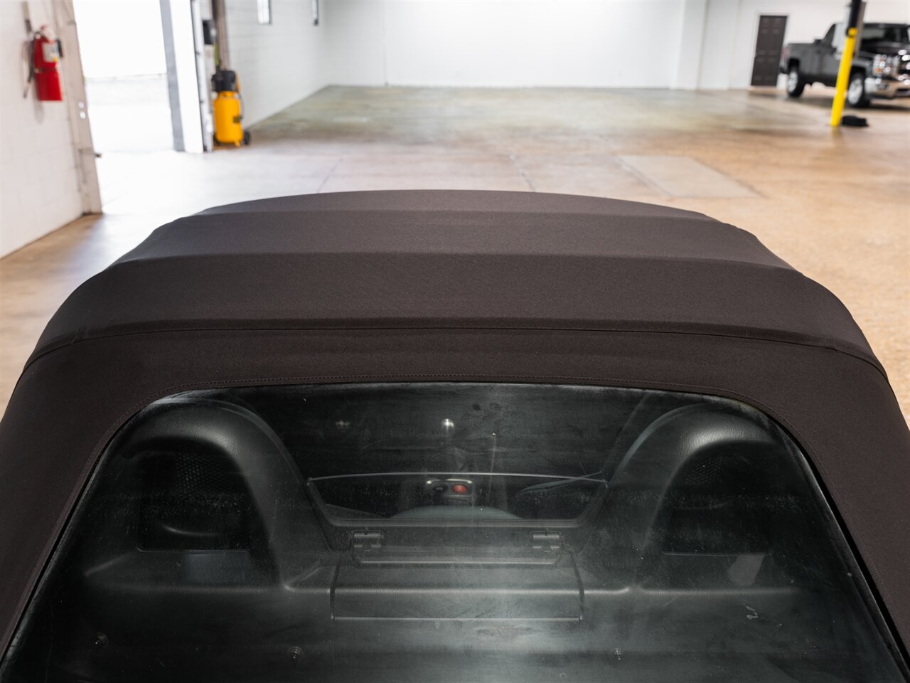 2001 Honda S2000   - Photo 20 - Peoria, IL 61615
