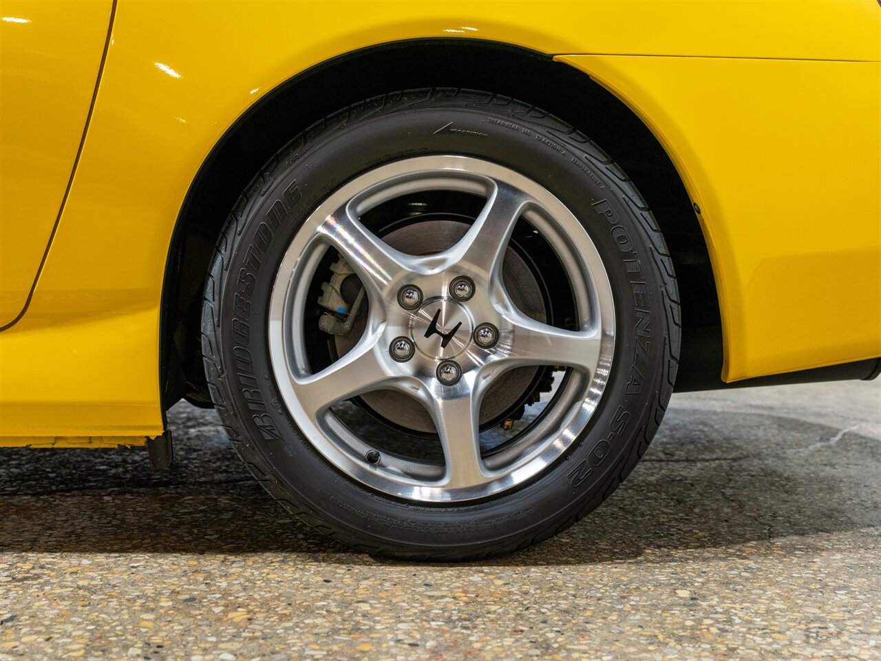 2001 Honda S2000   - Photo 12 - Peoria, IL 61615