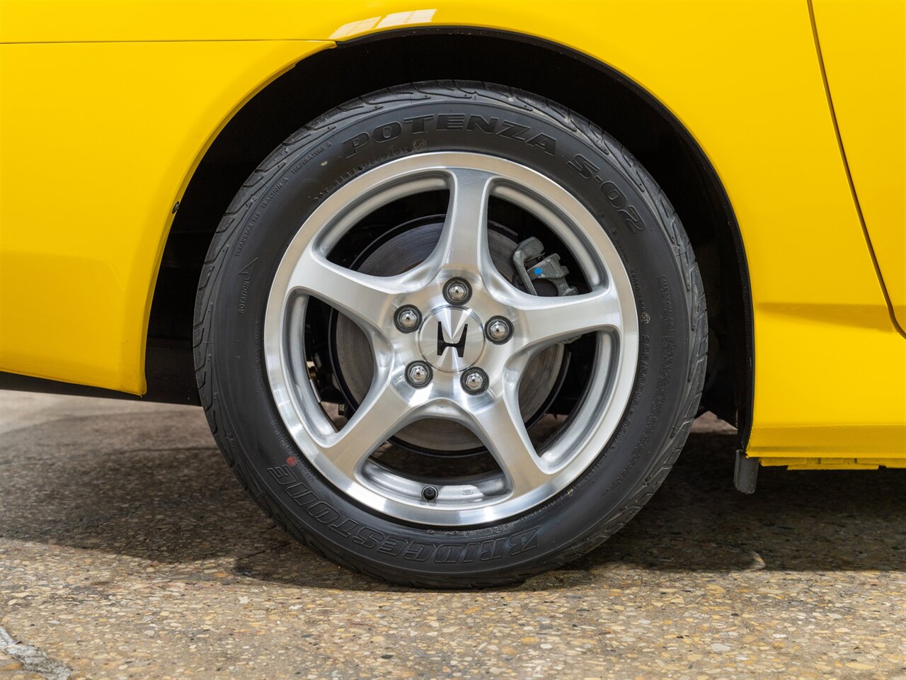 2001 Honda S2000   - Photo 14 - Peoria, IL 61615