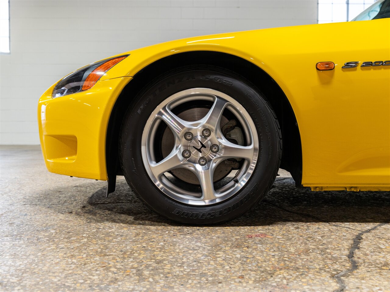 2001 Honda S2000   - Photo 11 - Peoria, IL 61615