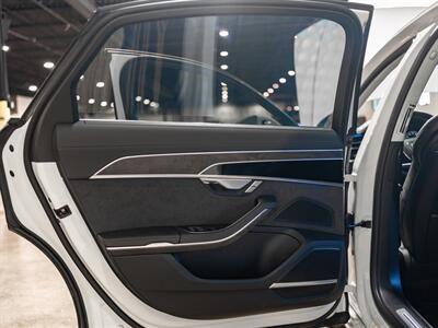 2023 Audi A8 L quattro 55 TFSI   - Photo 32 - Peoria, IL 61615