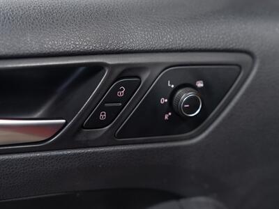 2017 Volkswagen Jetta 2.0T GLI - Photo 32 - Peoria, IL 61615