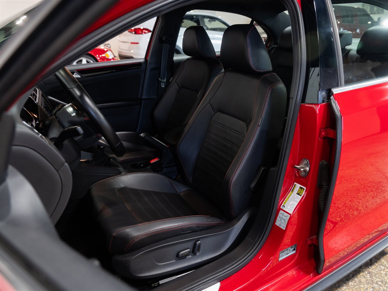 2017 Volkswagen Jetta 2.0T GLI - Photo 19 - Peoria, IL 61615