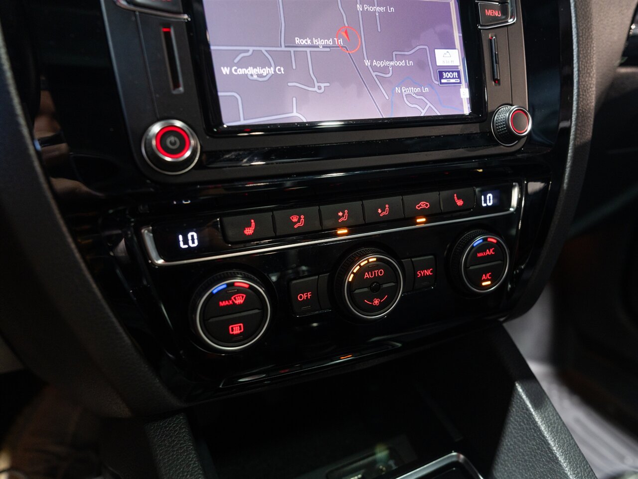 2017 Volkswagen Jetta 2.0T GLI - Photo 27 - Peoria, IL 61615