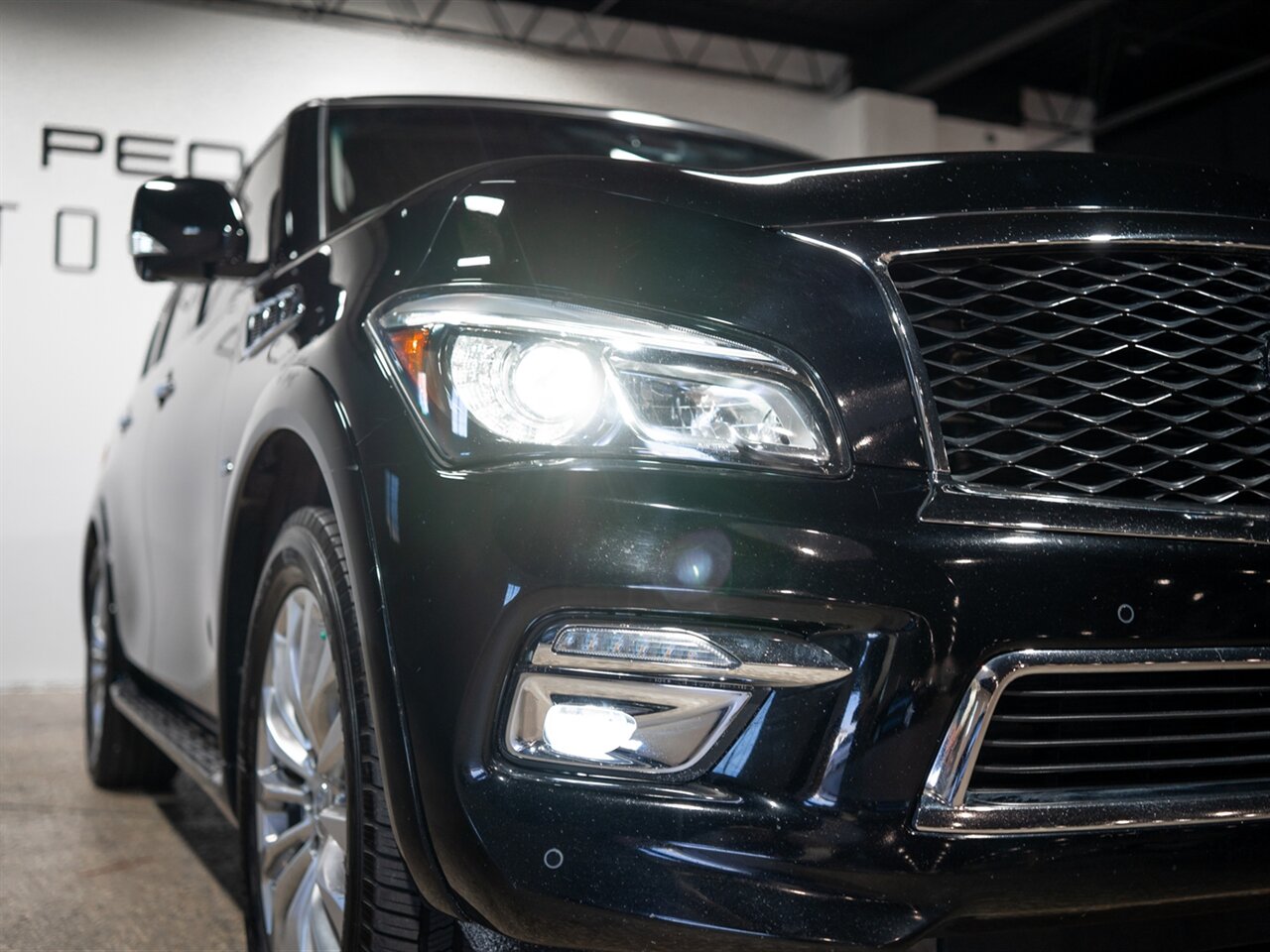 2015 INFINITI QX80 7-Passenger - Photo 9 - Peoria, IL 61615