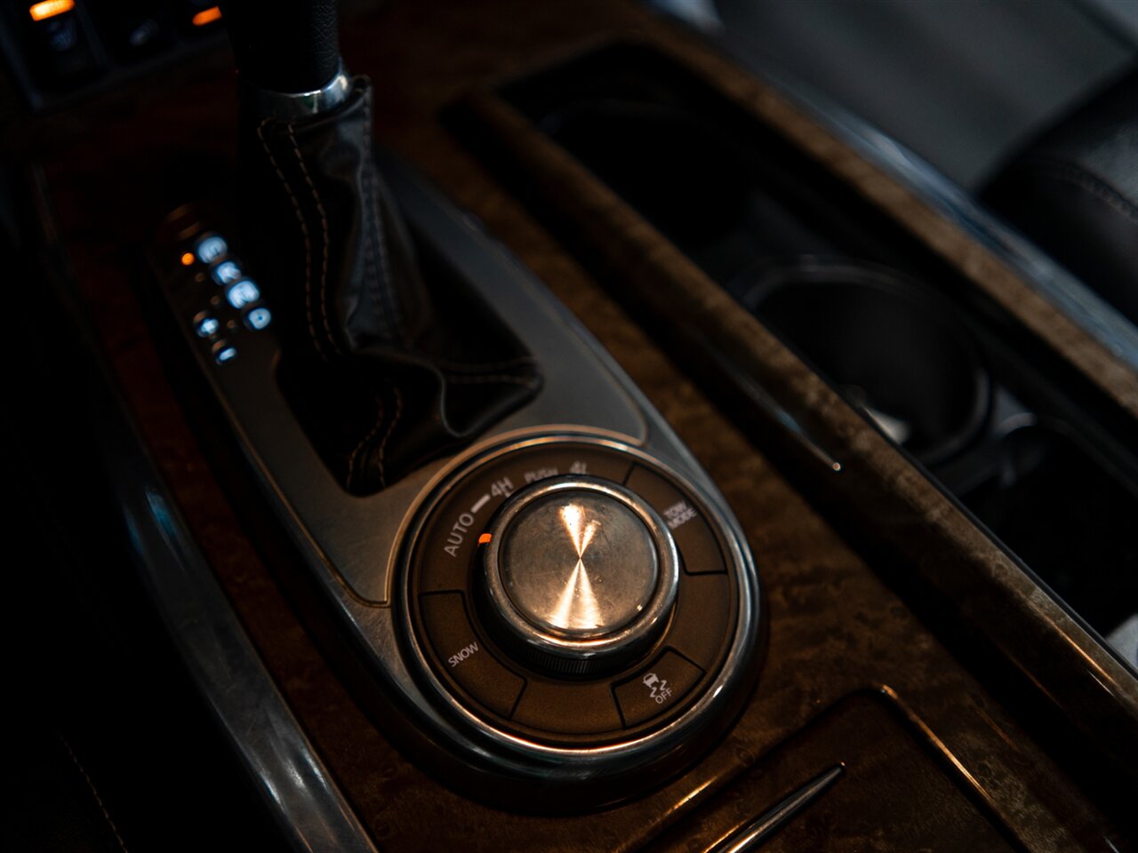 2015 INFINITI QX80 7-Passenger - Photo 40 - Peoria, IL 61615