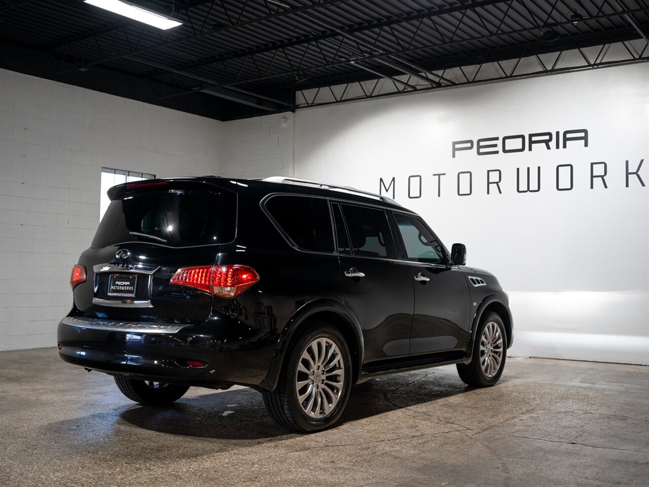 2015 INFINITI QX80 7-Passenger - Photo 18 - Peoria, IL 61615