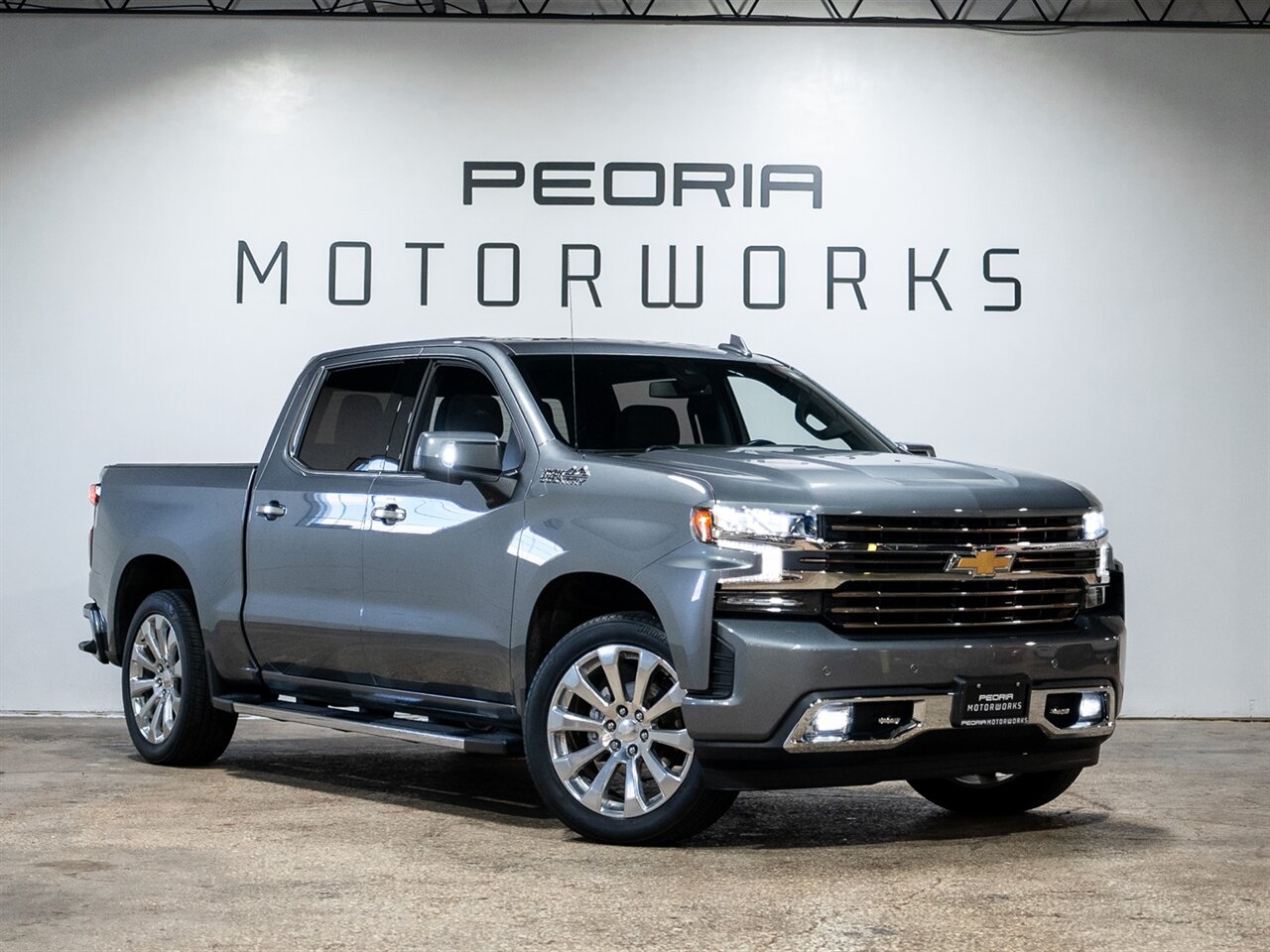 2021 Chevrolet Silverado 1500 High Country   - Photo 1 - Peoria, IL 61615