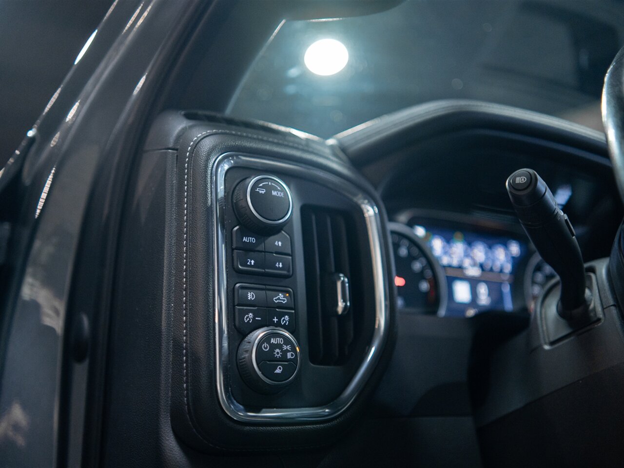 2021 Chevrolet Silverado 1500 High Country   - Photo 24 - Peoria, IL 61615