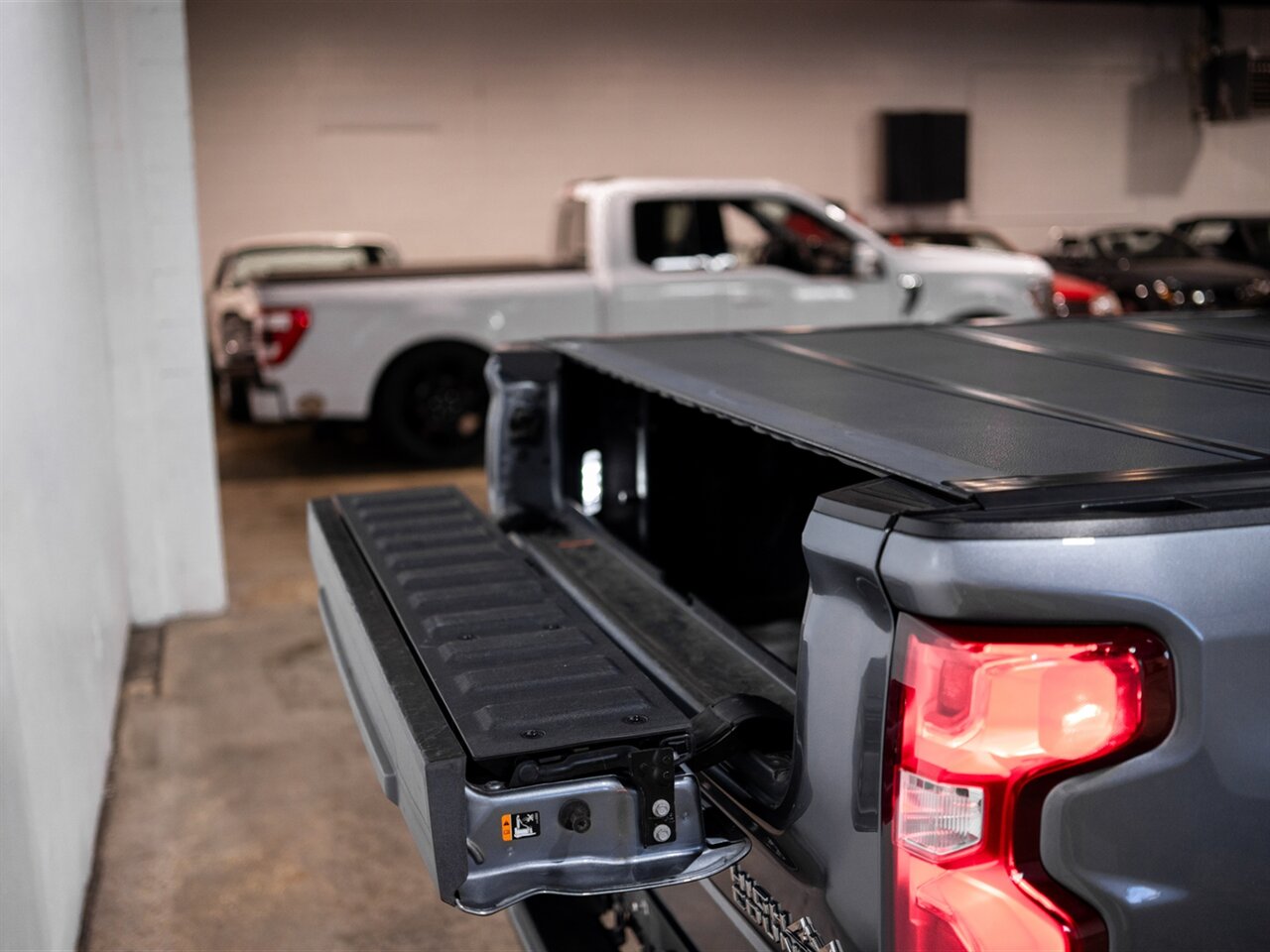 2021 Chevrolet Silverado 1500 High Country   - Photo 16 - Peoria, IL 61615
