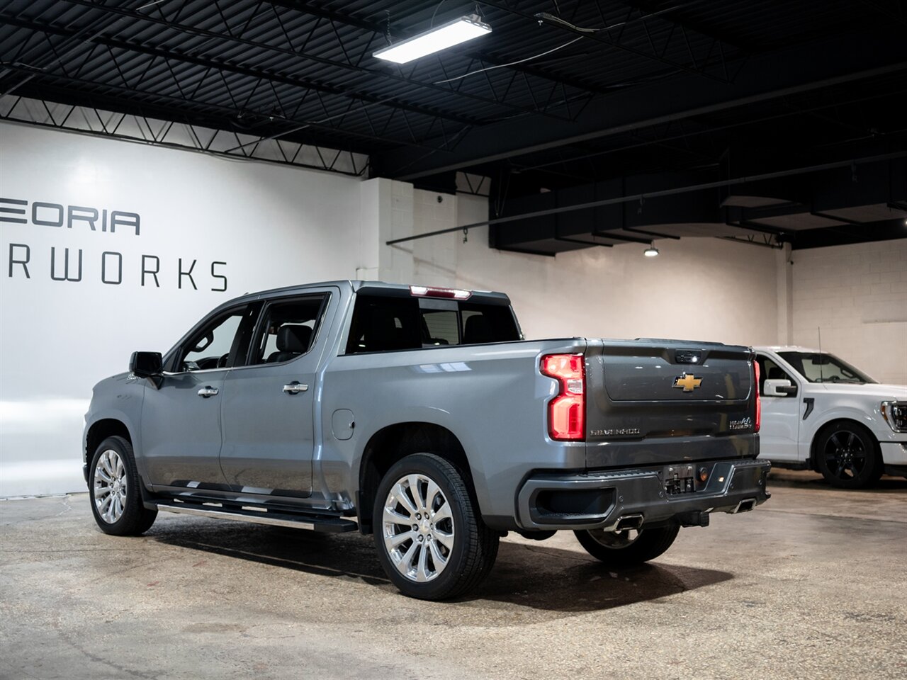 2021 Chevrolet Silverado 1500 High Country   - Photo 8 - Peoria, IL 61615
