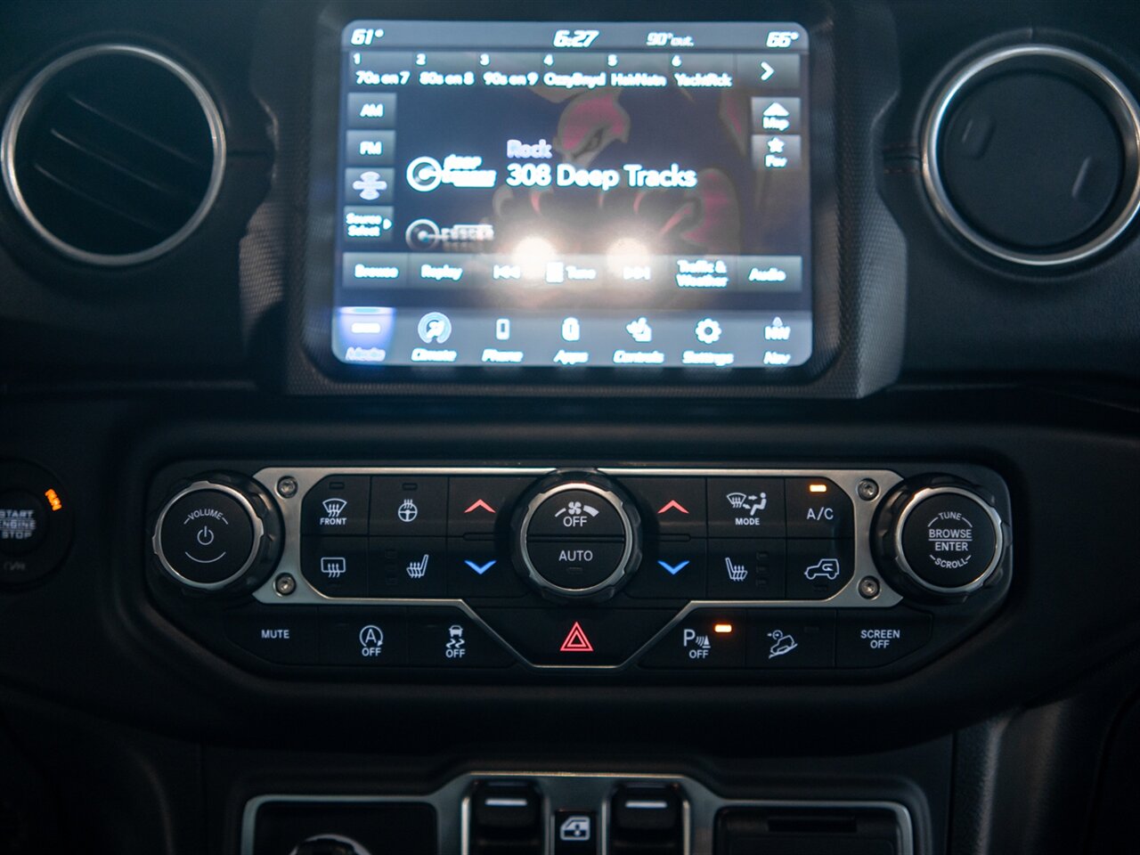 2020 Jeep Wrangler Unlimited Rubicon Recon - Photo 15 - Peoria, IL 61615