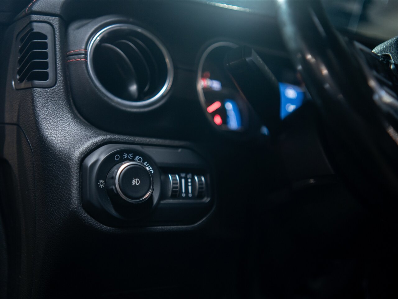 2020 Jeep Wrangler Unlimited Rubicon Recon - Photo 31 - Peoria, IL 61615