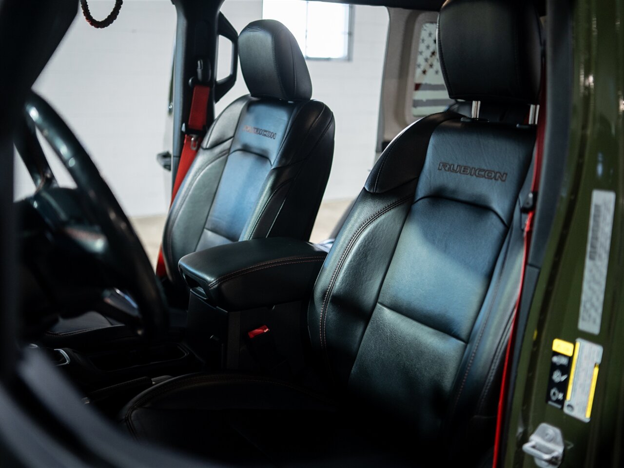 2020 Jeep Wrangler Unlimited Rubicon Recon - Photo 28 - Peoria, IL 61615