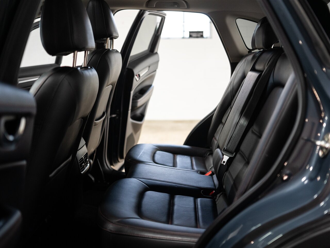 2022 Mazda CX-5 2.5 S Carbon Edition - Photo 25 - Peoria, IL 61615