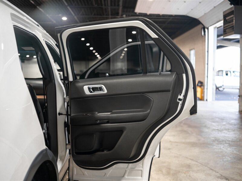 2013 Ford Explorer XLT photo 23