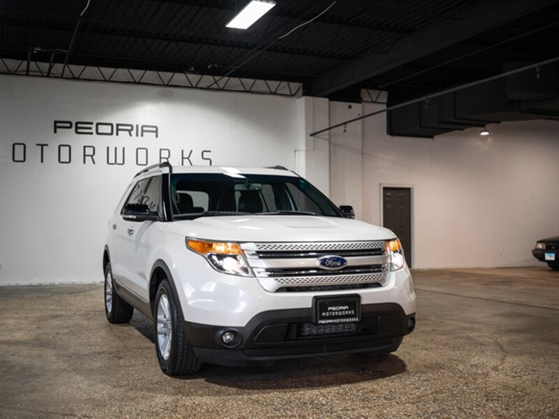 2013 Ford Explorer XLT photo 6