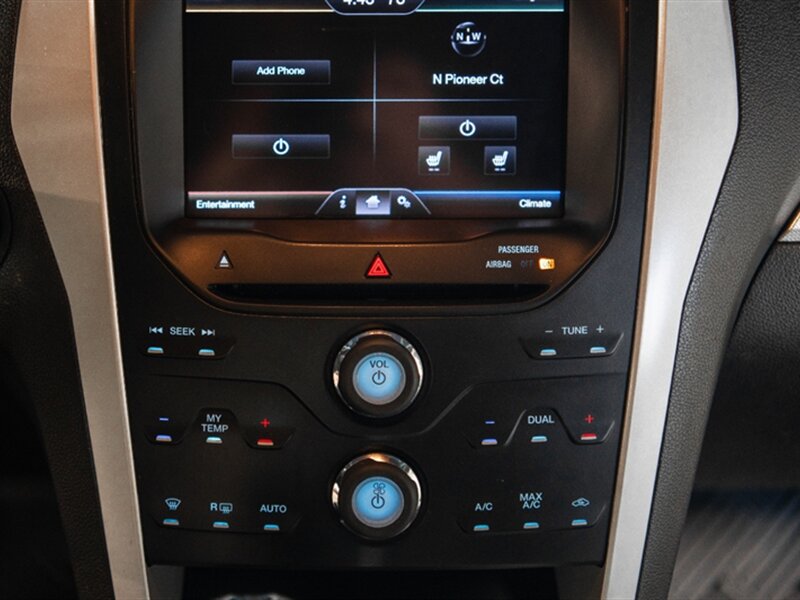 2013 Ford Explorer XLT photo 18