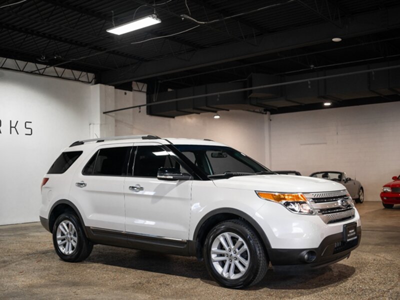 2013 Ford Explorer XLT photo 7