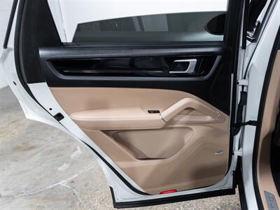 2019 Porsche Cayenne   - Photo 32 - Peoria, IL 61615