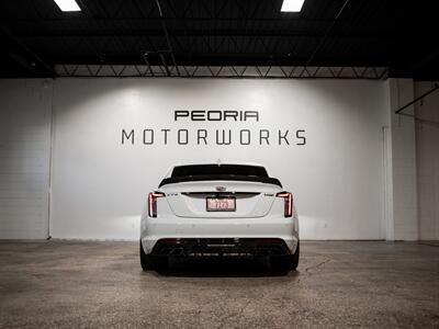 2022 Cadillac CT5-V Blackwing   - Photo 10 - Peoria, IL 61615