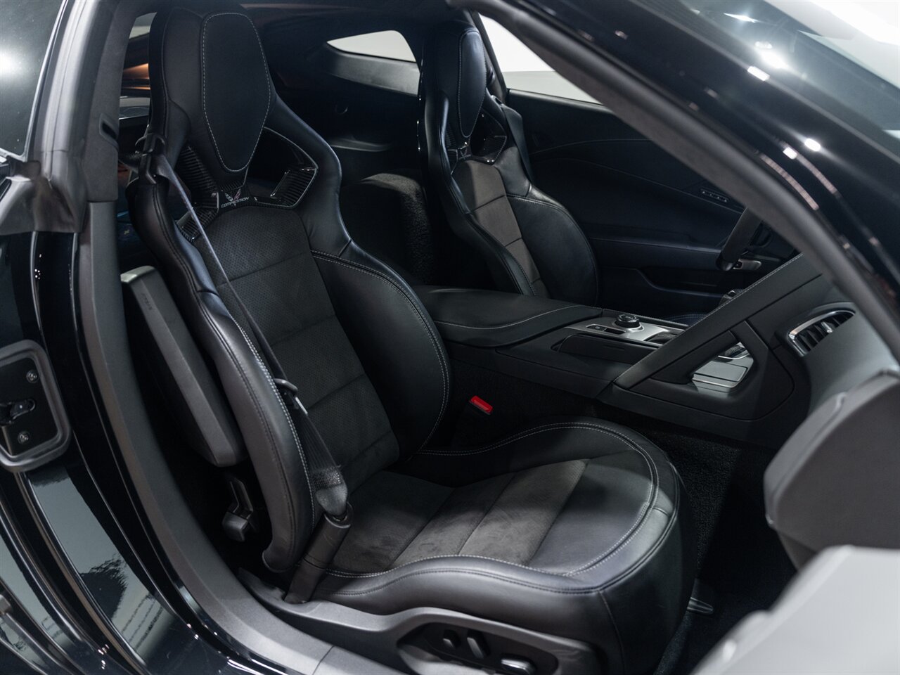2019 Chevrolet Corvette ZR1 - Photo 18 - Peoria, IL 61615