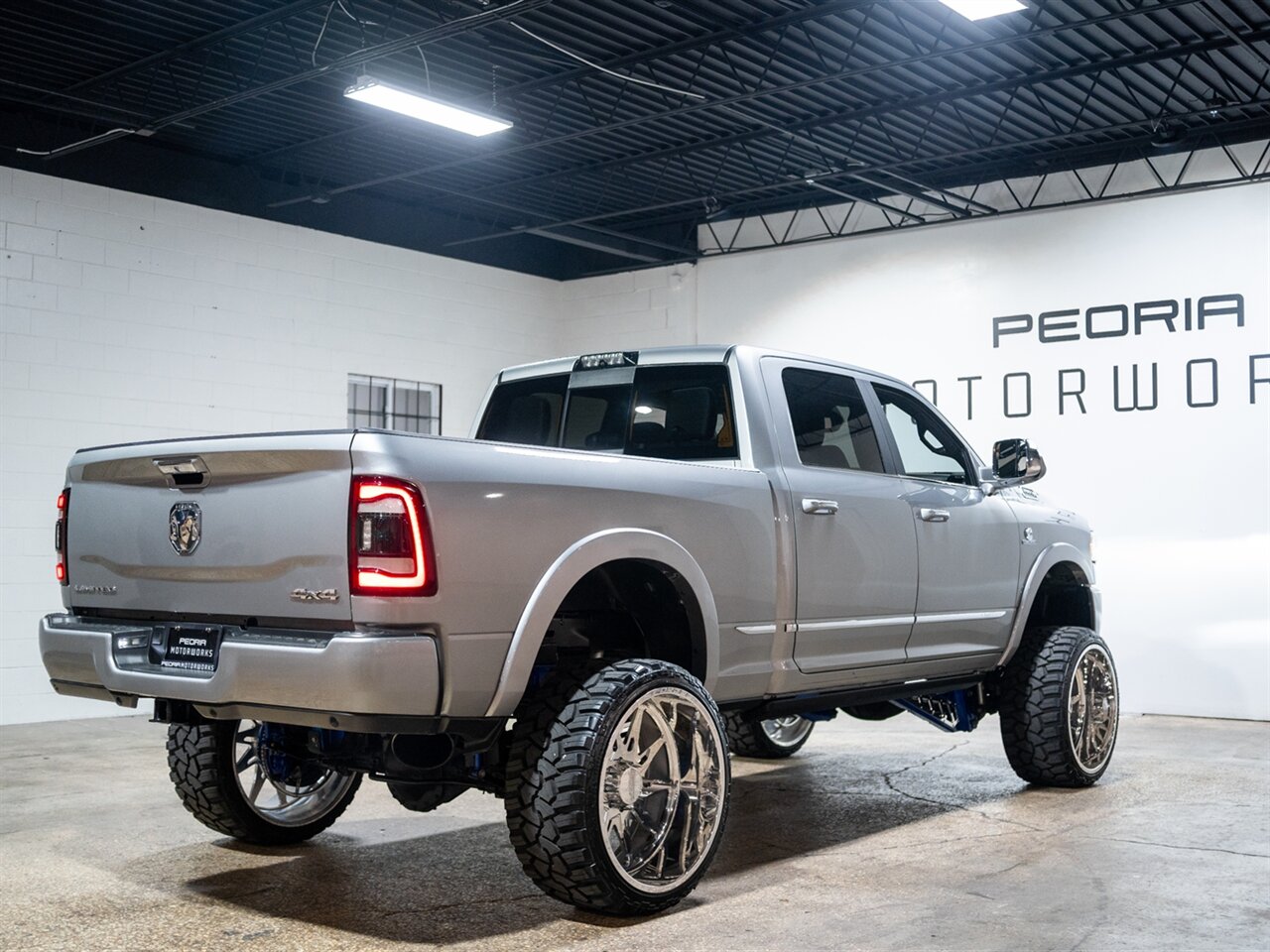 2021 RAM 2500 Limited - Photo 8 - Peoria, IL 61615