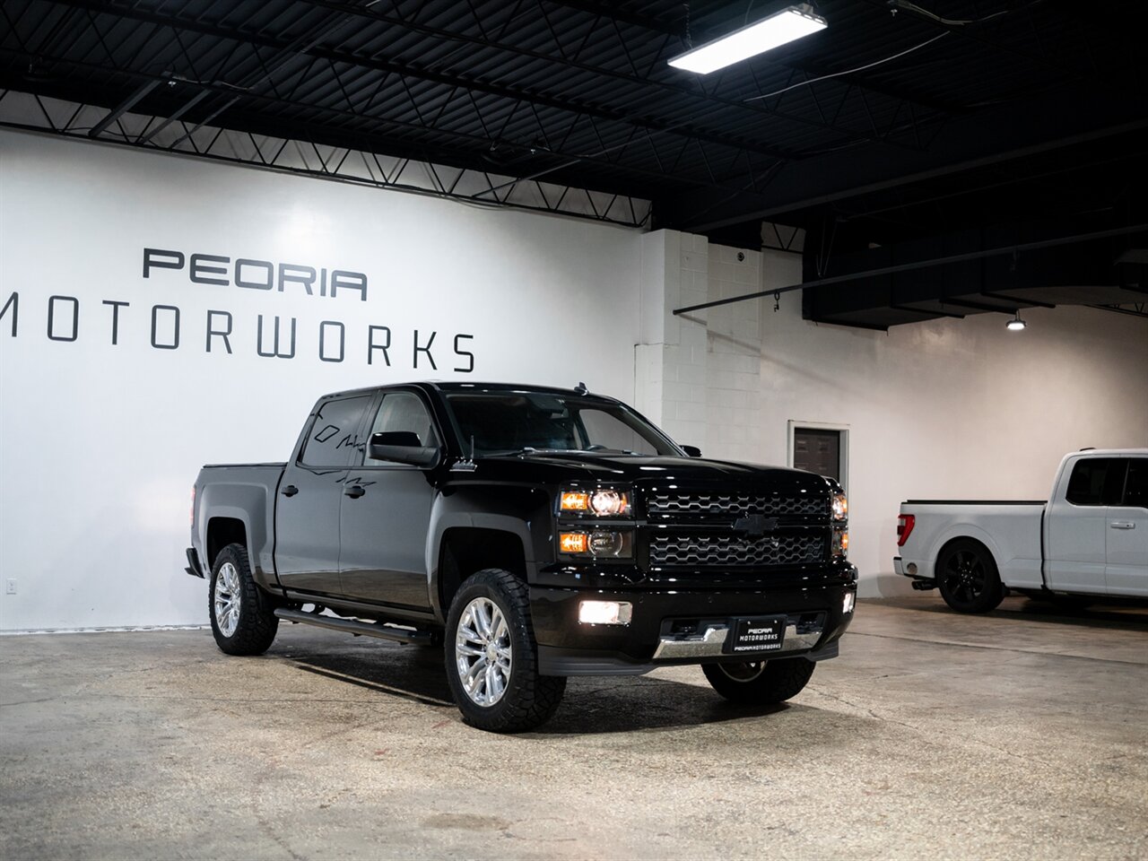 2014 Chevrolet Silverado 1500 High Country   - Photo 5 - Peoria, IL 61615
