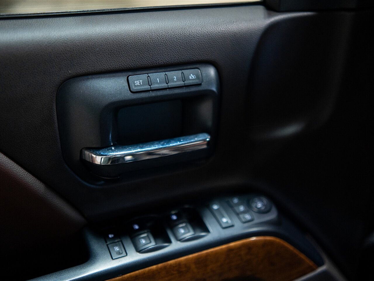 2014 Chevrolet Silverado 1500 High Country   - Photo 40 - Peoria, IL 61615