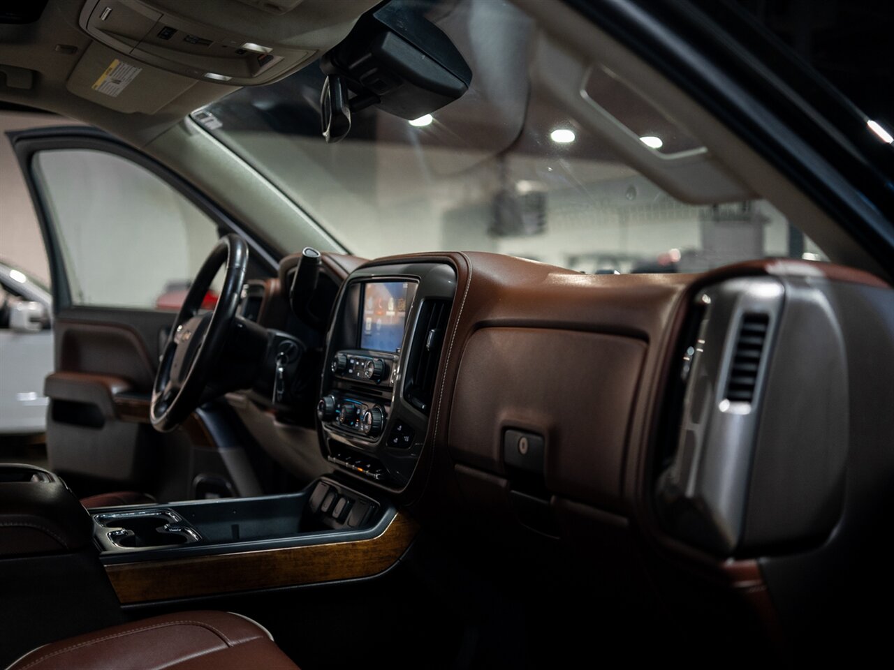2014 Chevrolet Silverado 1500 High Country   - Photo 31 - Peoria, IL 61615