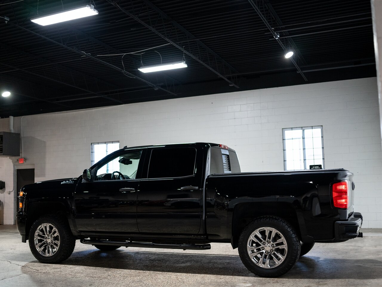 2014 Chevrolet Silverado 1500 High Country   - Photo 13 - Peoria, IL 61615
