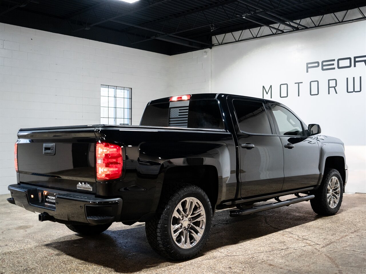 2014 Chevrolet Silverado 1500 High Country   - Photo 8 - Peoria, IL 61615