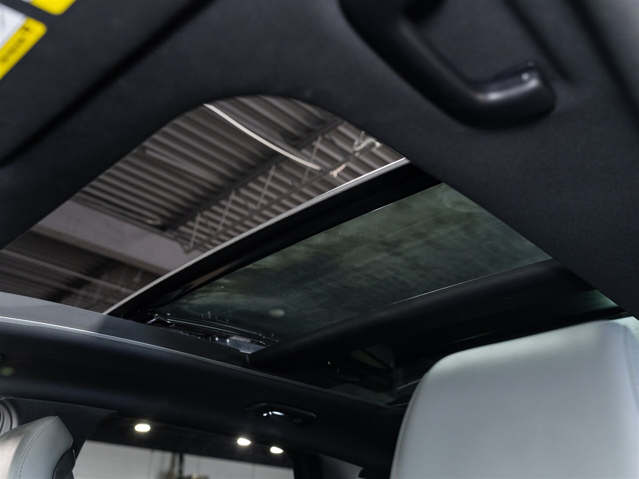 2023 Kia Sportage X-Line - Photo 14 - Peoria, IL 61615