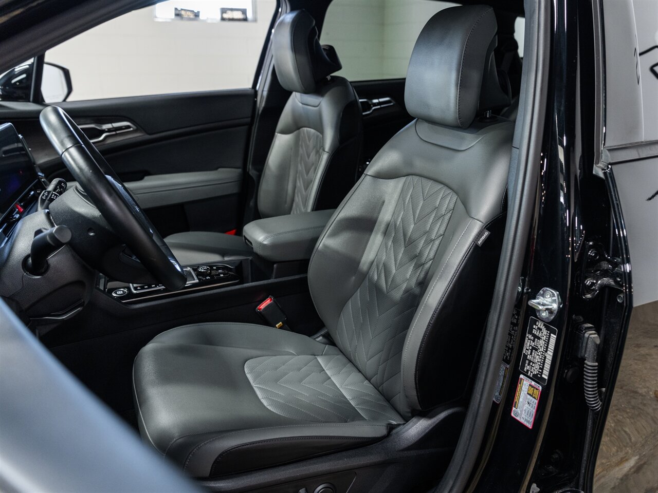 2023 Kia Sportage X-Line - Photo 17 - Peoria, IL 61615