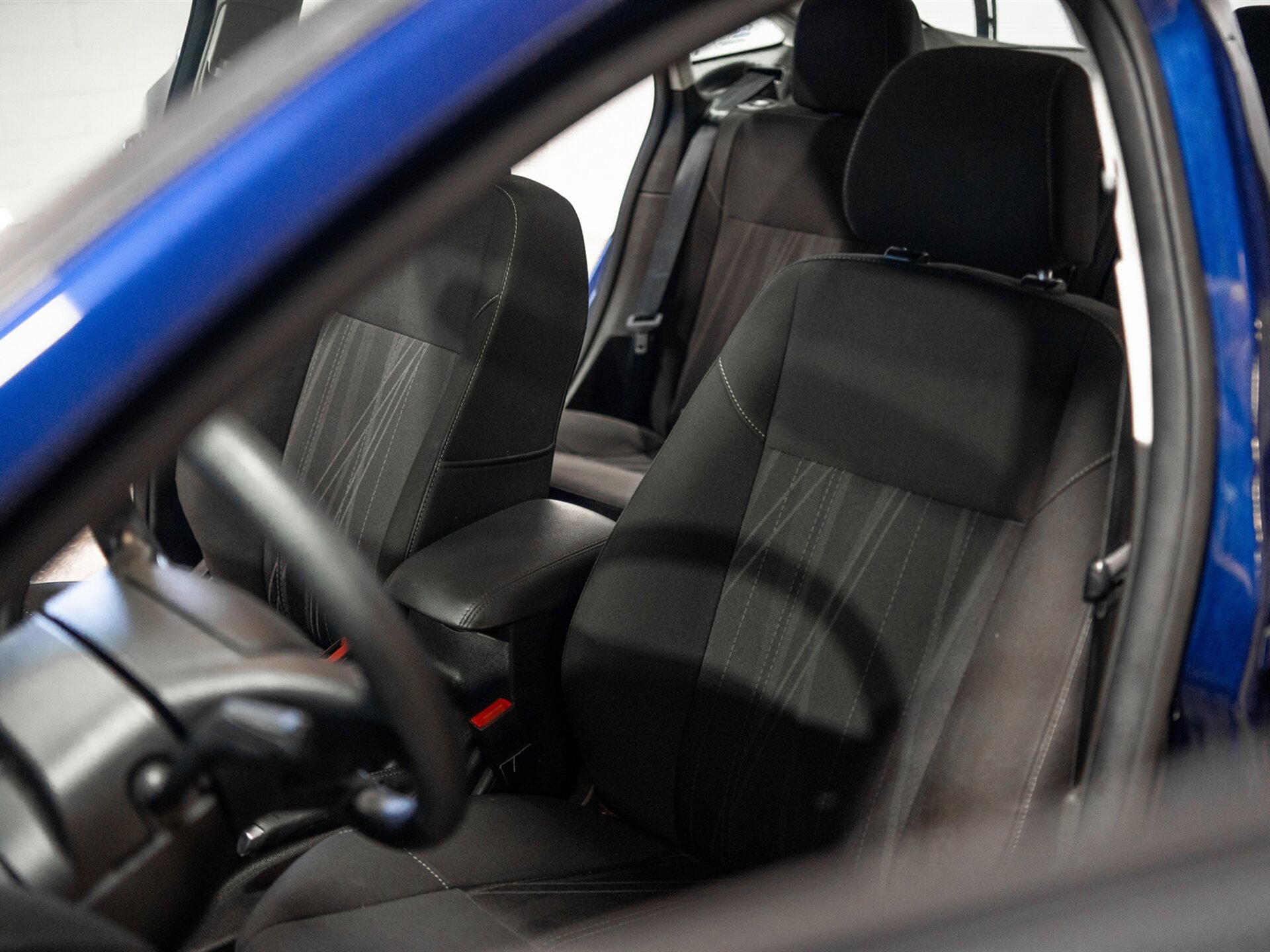 2017 Ford Focus SEL photo 10
