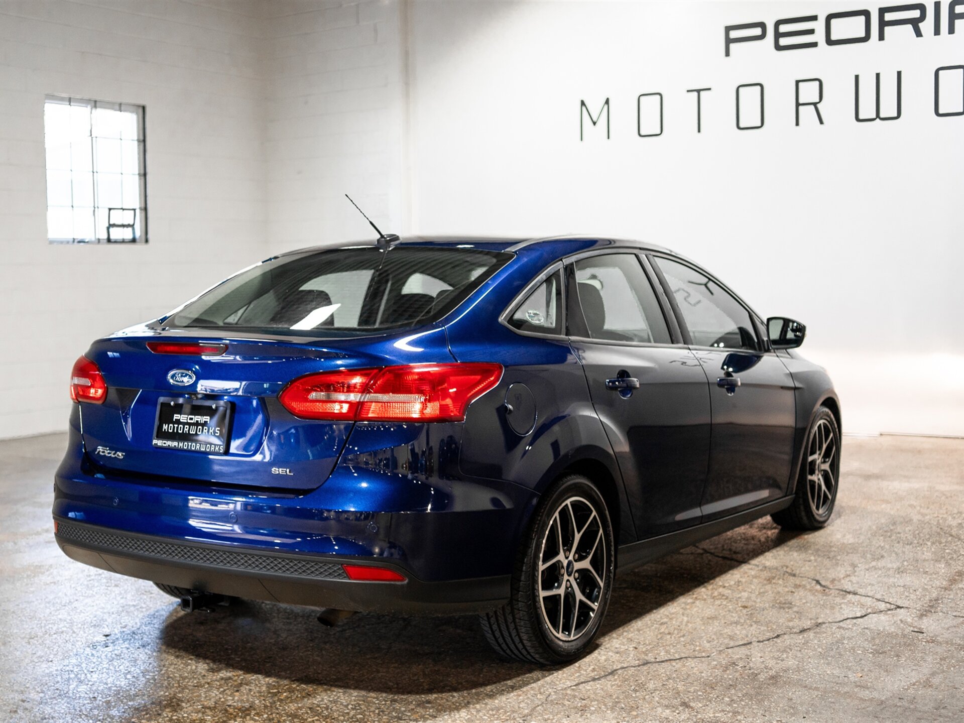 2017 Ford Focus SEL photo 12