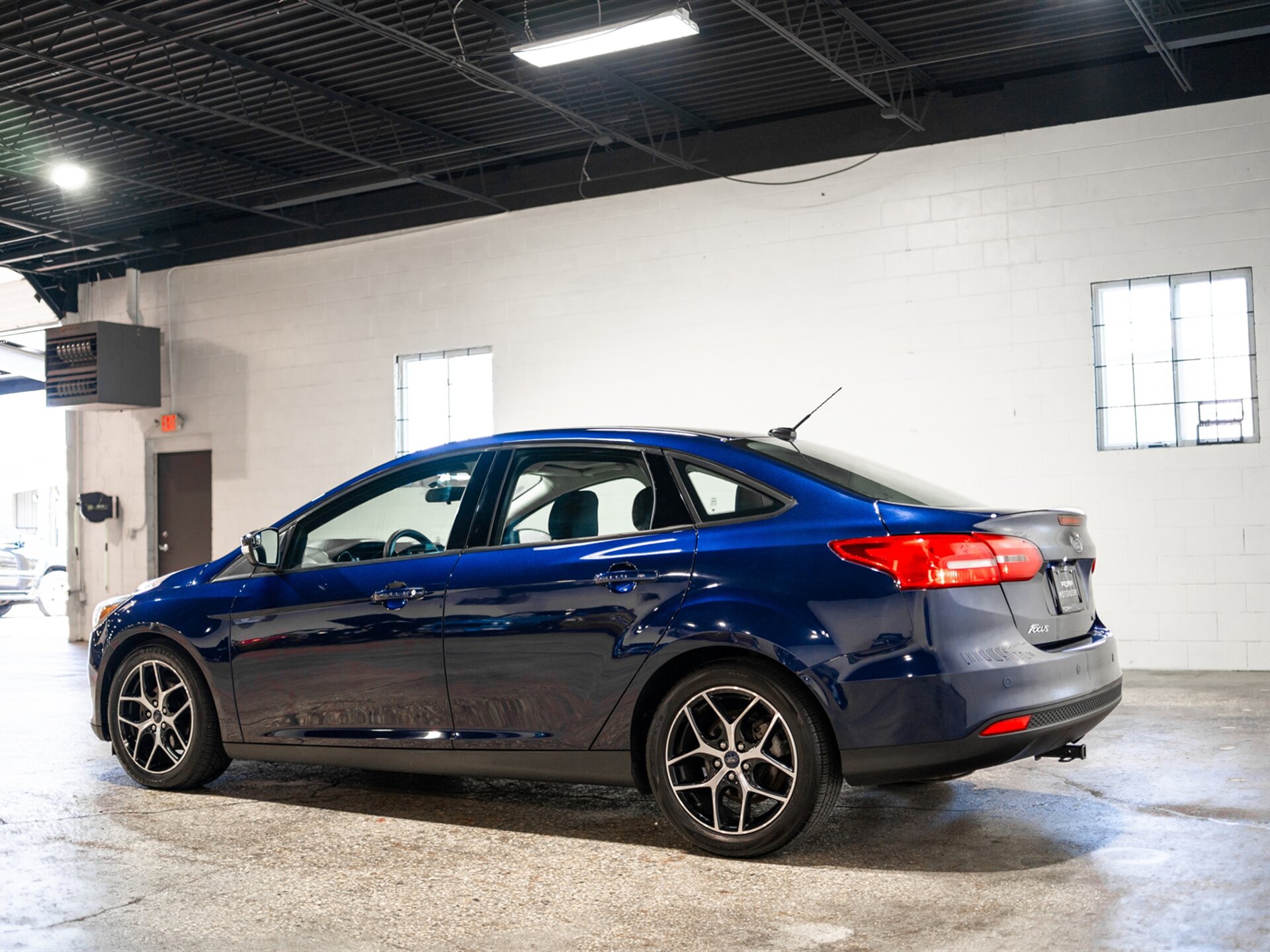 2017 Ford Focus SEL photo 5