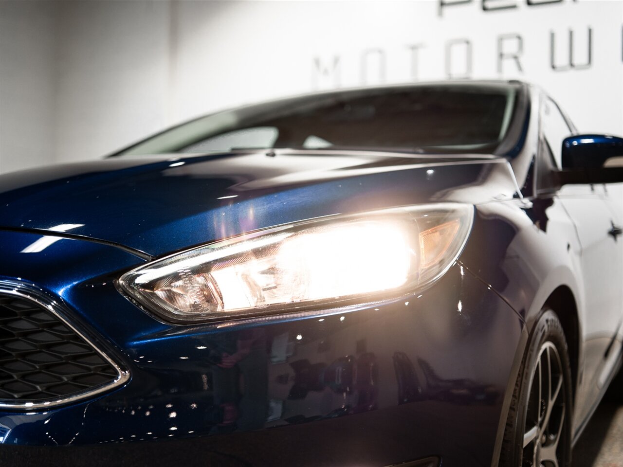 2017 Ford Focus SEL photo 30