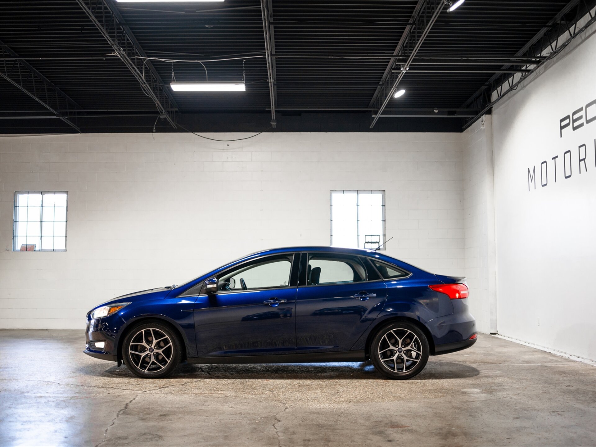 2017 Ford Focus SEL photo 4