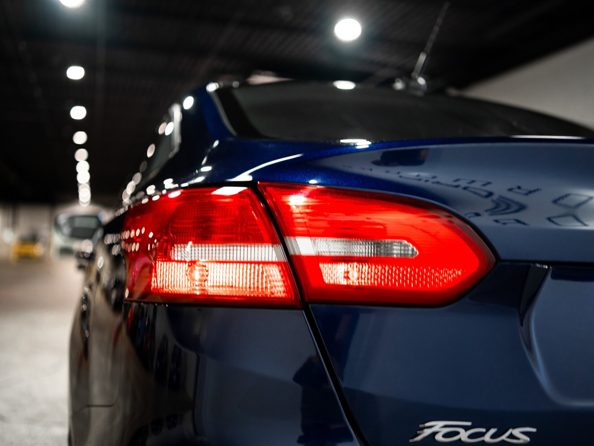 2017 Ford Focus SEL photo 17